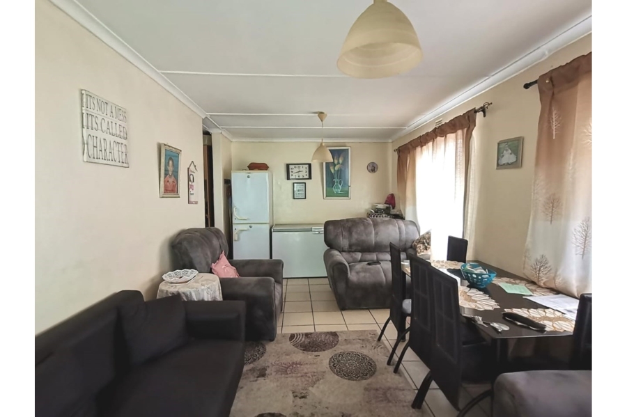 2 Bedroom Property for Sale in Groenheuwel Western Cape